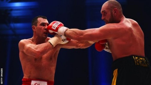 Tyson Fury lands a left blow on Wladimir Klitschko's face