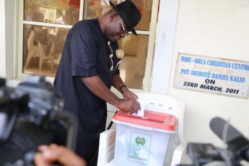 Governor Dickson casts his vote.  Photo: Idowu Ogunleye
