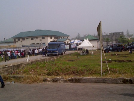  Security operatives at the entrance to INEC office in Yenagoa ahead of Bayelsa election.