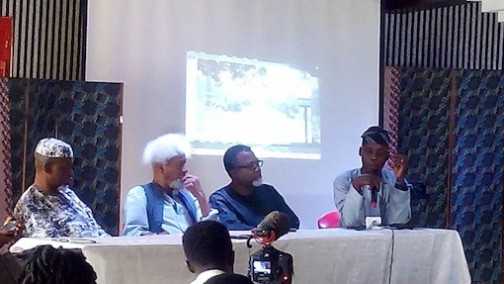 L-R: Odia Ofeimun, Prof Soyinka, Mahmood Ali-Balogun  and Tope Babayemi