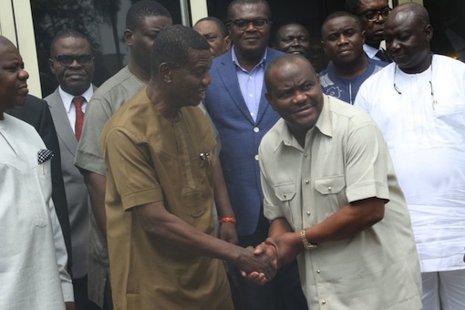 Pastor E.A. Adeboye shake hands with Governor Nyesom Wike
