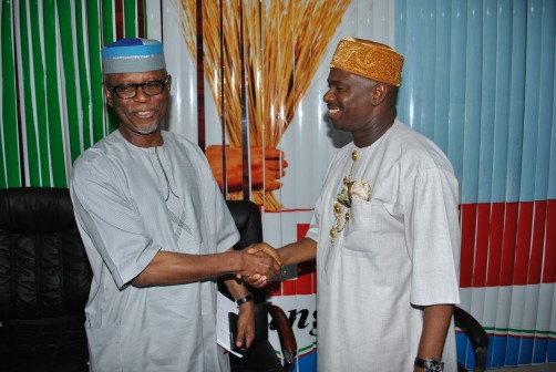 L-R: APC National Chairman, Chief John Odigie-Oyegun in a warm handshake with the APC governorship candidate for Rivers state, Dr. Dakuku Peterside on Wednesday, 3 Feb. 2016 after a meeting with  Rivers APC delegation at the party's National Secretariat in Abuja 