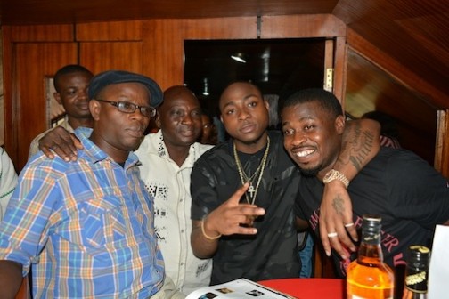 Davido with journalists at the Thank You party