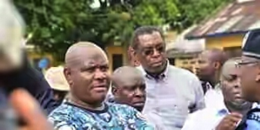 Governor Nyesom WIke could only look on as Rotimi Amaechi controlled things