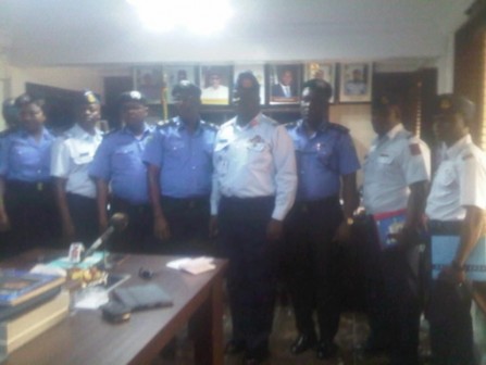 Lagos CP, Fatai Owoseni with senior officers of Nigerian Police and Commandant Nigeria Air Force and his men
