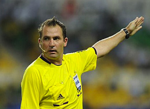 South African referee, Daniel Frazer