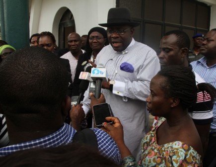 Bayelsa State Governor, Hon. Seriake Dickson (centre), briefing a cross section of Journalists, shortly after meeting with 14 year-old Ese Oruru, who was abducted in Yenagoa 6 months ago and taken to Kano and her Parents, Mrs Rose Oruru and her husband, Mr. Oruru (right), on Ese’s return to Yenagoa, at Government House,Yenagoa.