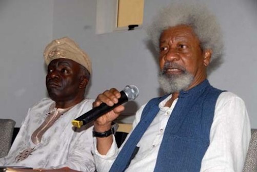 Prof Wole Soyinka (R) and Femi Falana