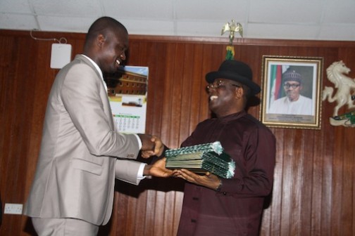 Ebonyi Speaker, Francis Nwifuru shake hands with Governor Dave Umahi 