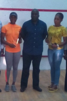 Winner of women category, Yemisi Olatunji (left) and runner up, Veronica Sunday (right) with chairman of Lagos State Sports Commission, Mr Deji Tinubu