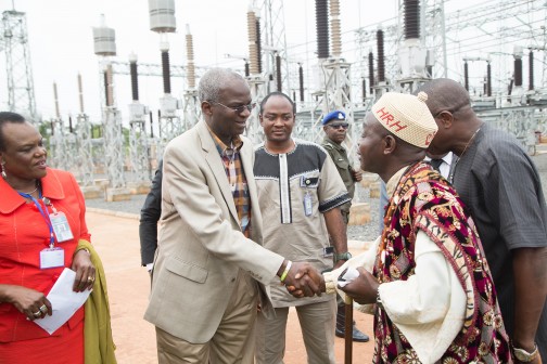 Minister of Power, Works & Housing, Mr Babatunde Fashola, SAN (left) being welcomed by the traditional rulers of the community, Okado 1, HRH Igwe Christopher Ikenga JP (right), Ezeudo II Ugwuaji, HRH Igwe Reuben Igwe Dimua Agwu , and Director ,Federal Ministry of Power, Works and Housing, Mrs Grace Paschal (left) to the Third Monthly Meeting of the Minister with Sectoral Participants in the Power Sector at the Ugwuaji Transmission Station, Enugu on Monday 14th March 2016.