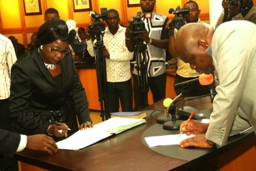 Rivers State Governor, Nyesom Wike performing the swearing in of Justice Adama Iyayi-Lamikanra as substantive Chief Judge of Rivers State on Tuesday at the Government House, Port Harcourt. 