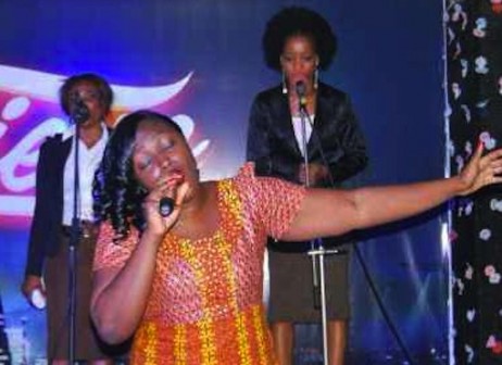 Yvonne Omoarebokhae performing at the program in Warri Photo: Odion  Omoarebokhae (Her husband)