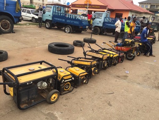 Generator queue at a fuel station queue