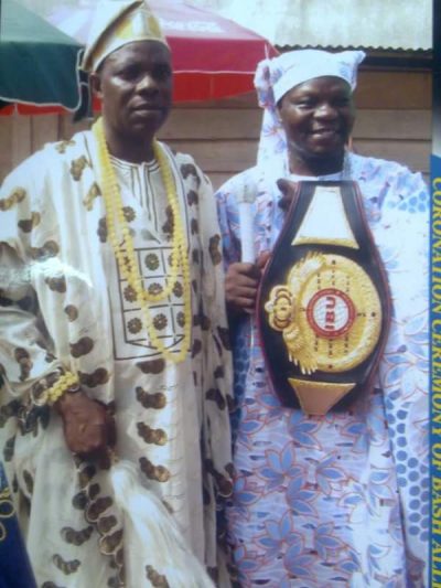 Alhaji Nosiru Bakare, Baale of Omole and the current holder of the Agba Akin title, Bash Ali, after his installation