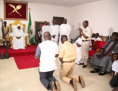 Governor Adams Oshiomhole ( standing right), introduces APC gubernatorial candidate in Edo State, Mr Godwin obaseki and his running mate, Phillip Shaibu to His Royal Highness, Crown Prince Eheneden Erediauwa, Edaiken N'Uselu, during the visit of members of the Progressive Governors' Forum to the Crown Prince, on Saturday.
