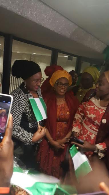 Members of the Nigerian community in Washingtonwho received Aisha Buhari on arrival