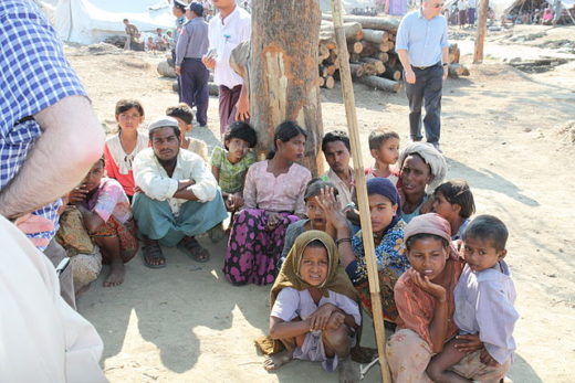 640px-Displaced_Rohingya_people_in_Rakhine_State_(8280610831)
