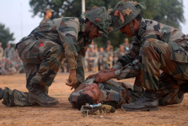 US_Army_53245_Indian_and_U.S._Soldiers_find_similarity_in_the_classroom