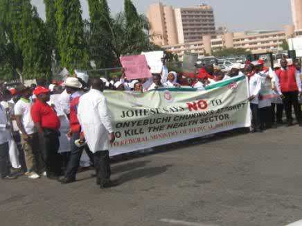 health-workers-protest_0