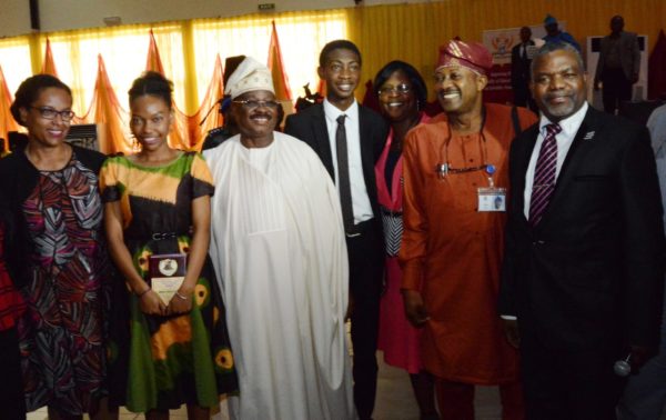 Governor Abiola Ajimobi with the best 2017 WASSCE female and male best students, Miss Irabor Isabele Gelegu and Master Oluwatoni Adekunle respectively and others