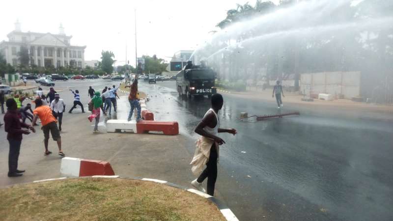 Police-and-Shiites-clash-at-Maitama-Abuja
