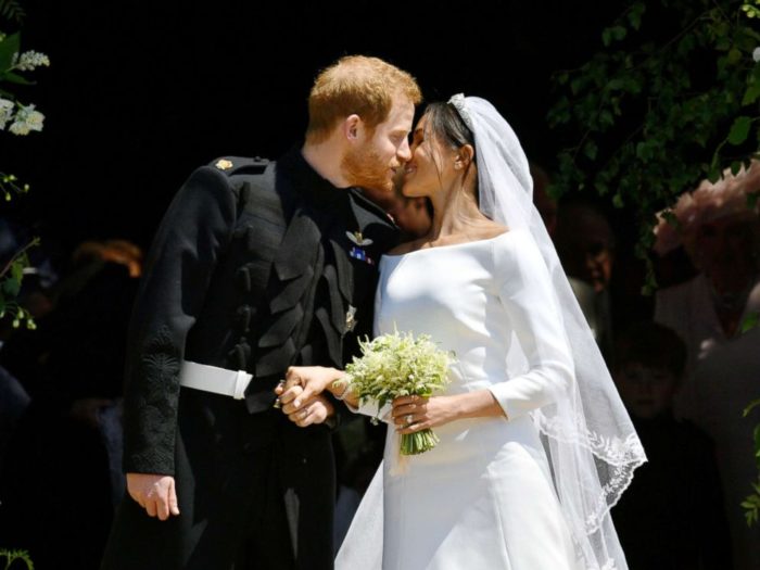 harry-meghan-kiss-royal-wedding-ap-jef-180519_hpMain_4x3_992