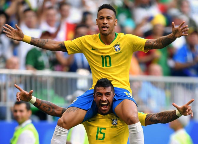 Neymar-in-jersey-number-10-celebrates-Brazils-2-0-defeat-of-Mexico (1)