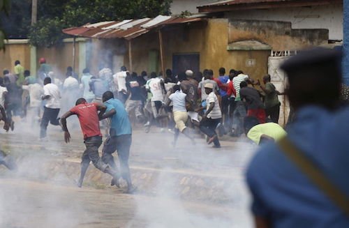 Shiites-in-violent-clash-with-POlice-in-Kaduna