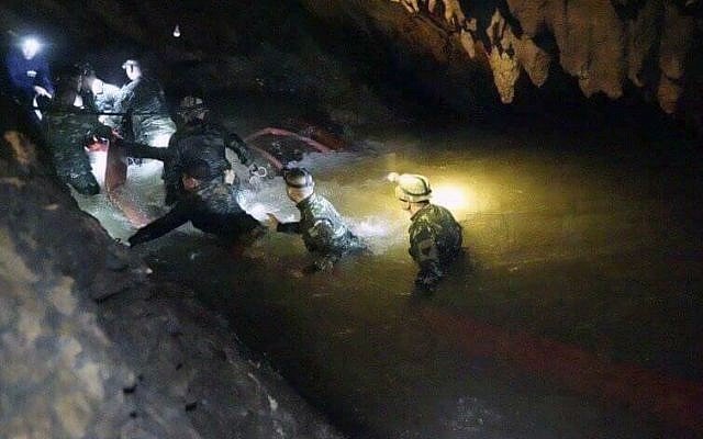 12 football players, coach trapped in cave found alive after 9 days - P ...