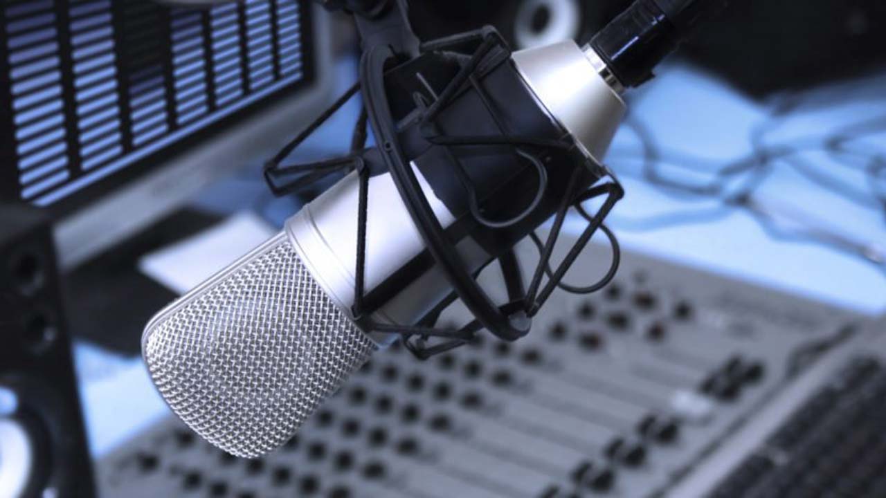 Radio-Broadcasting-