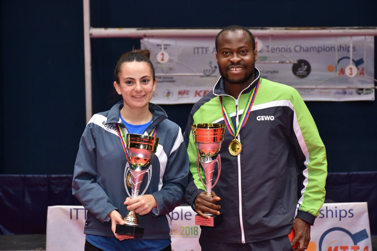 African-Womens-champion-Dina-Meshref-with-Aruna-Quadri-the-African-mens-champion-