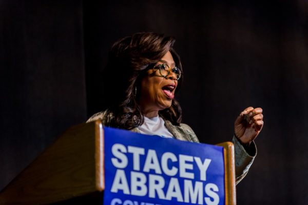 Oprah-Winfrey-campaigns-for-Stacy-Abrams-in-Georgia-e1541108283933