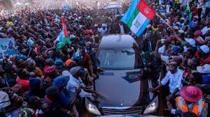 The mammoth crowd welcoming Buhari