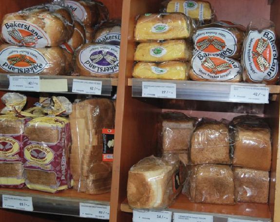 Bread-on-the-shelf-in-Zambabwe-Bakers-warn-they-are-running-out-of-wheat