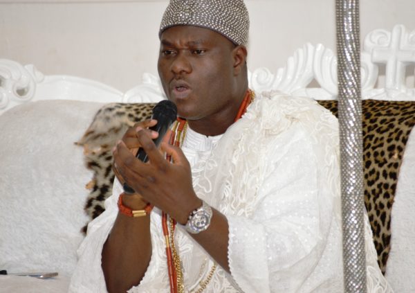 HIS-IMPERIAL-MAJESTY-OBA-ADEYEYE-OGUNWUSI-OJAJA-2-IN-ILE-IFE-OSUN-STATE-2-e1486110422596