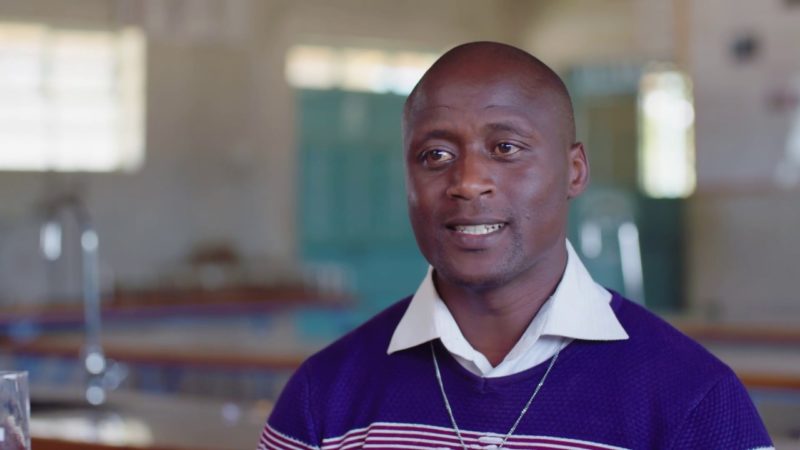 Peter-Tabichi-Kenyan-teacher-in-the-race-for-1m-award-e1550732090135