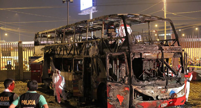 Peru-Bus-fire