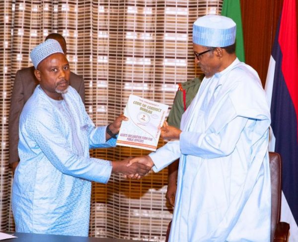 Buhari gets Assets Declaration Form