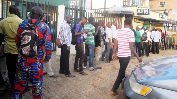 Long-queues-at-Lagos-Trade-fair-as-only-one-ATM-functional (1)