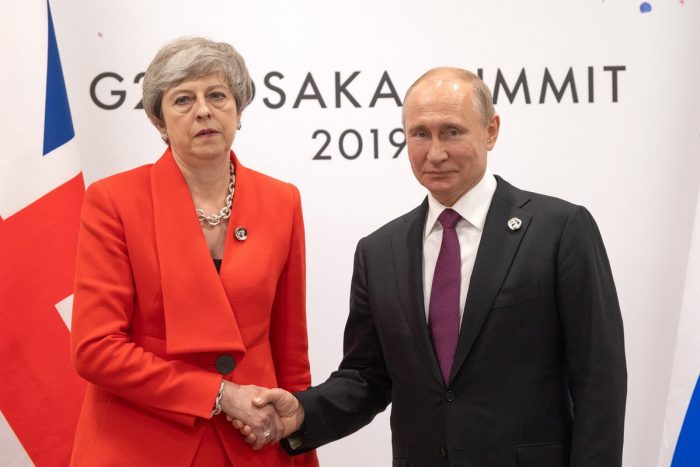 Theresa May and Vladimir Putin2