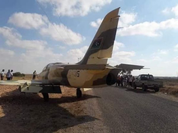 The Libyan rebel warplane lands on a road in Tunisia