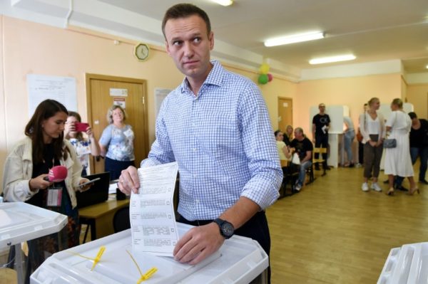 Alexei Navalny voting on Sunday