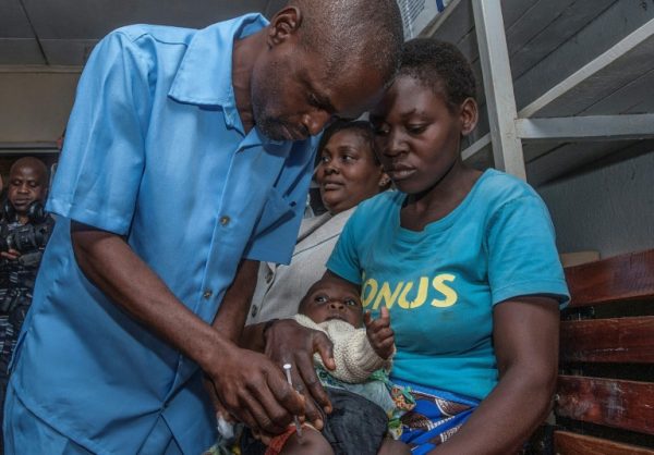 Kenya tests malaria vaccine