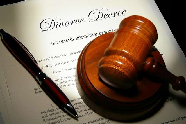 Divorce-Papers