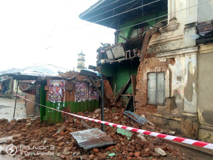 Ita Elewa collapsed building