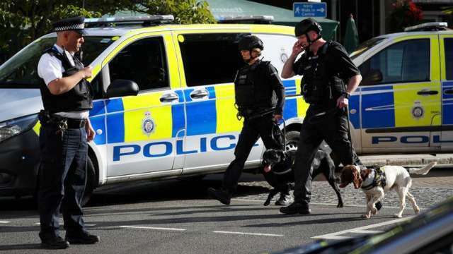 British counter terror police arrest five suspects in multiple raids