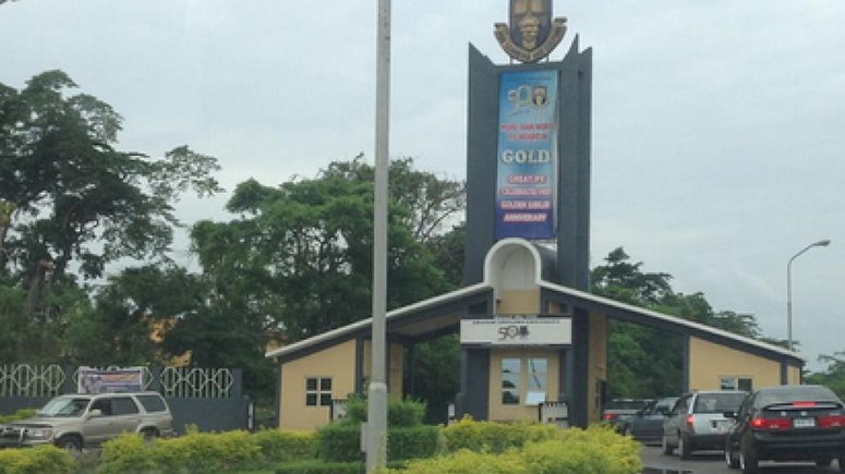 Obafemi Awolowo University (OAU), Ile Ife, gate.