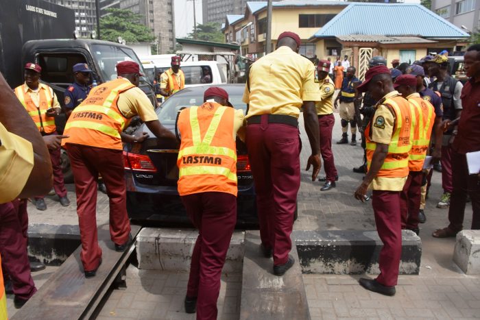 Pic.26.-Clean-Up-of-Ikoyi-and-Victoria-Island-in-Lagos