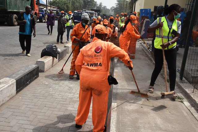 Pic.27.-Clean-Up-of-Ikoyi-and-Victoria-Island-in-Lagos